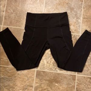 Athleta Black Stash Pocket Salutation 7/8 Tights S
